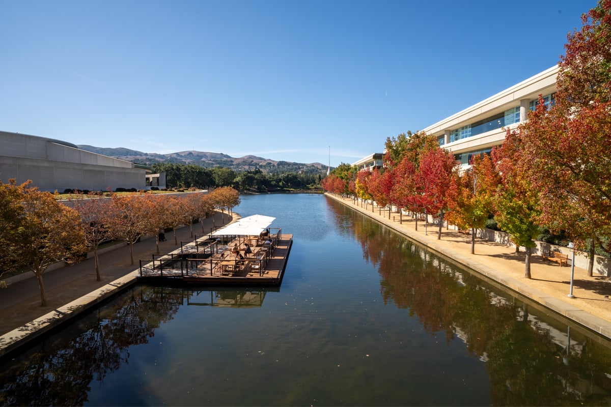 pier-on-lake-at-Roundhouse-Market-Conference-Center-San-Ramon-CA-360-Virtual-Tour-for-Event-venue